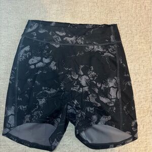 Gymshark kathryn and Kendra collab, seamless shorts size small color black